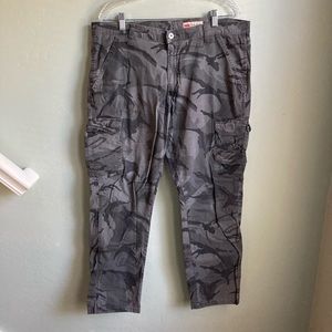 Wrangler gray camo mens cargo pants